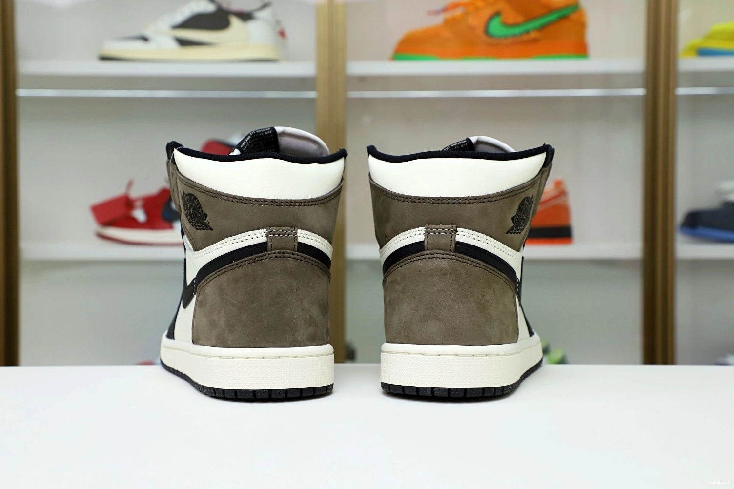 JORDAN RETRO MOCHA' HIGH 1 AIR 'DARK OG 0723